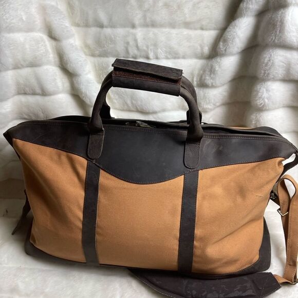 NWT Canyon outback CCRTD embossed logo brown leather and tan canvas duff… - Picture 2 of 11